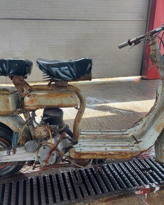 Lambretta 125 Special e Lambretta D 125