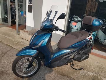 BEVERLY 400 HPE 2022 3800 KM