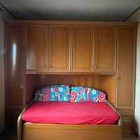 Letto singolo con armadio a ponte