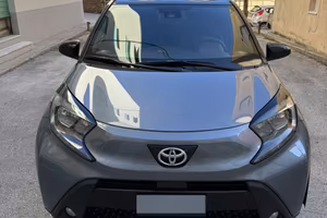 Aygo x trend automatica 3700 km