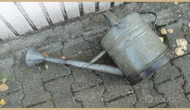 Annaffiatoio depoca in rame