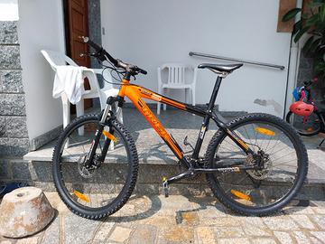 Mountain bike TREK 6000