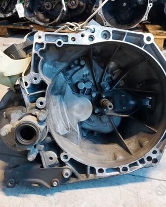 Cambio manuale Peugeot 2008 1.6 diesel del 2015