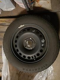 4 Cerchi in ferro gommati