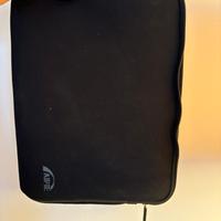 Custodia per pc Aipie