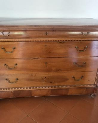 Credenza antica
