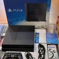 Ps 4 con joystick e giochi