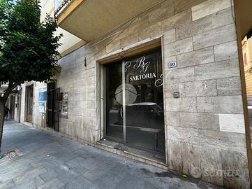 NEGOZIO A BAGHERIA