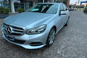 Mercedes E200