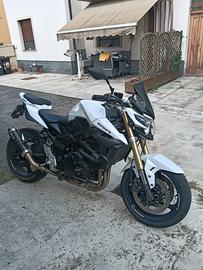 Suzuki GSR 750 Anno 2011