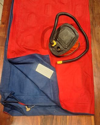 materassino da campeggio con pompa