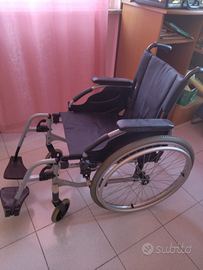 Sedia a rotelle (no spedizione)