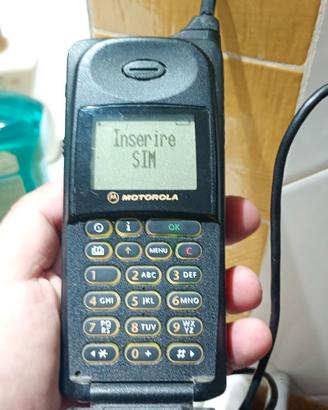 Telefono MOTOROLA 8900