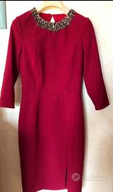 Tubino fucsia con gemme e pietre