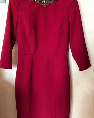 Tubino fucsia con gemme e pietre