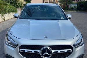 Mercedes GLA 180d Business Automatic 2022