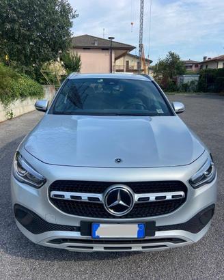 Mercedes GLA 180d Business Automatic 2022