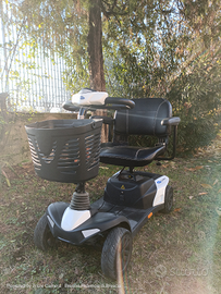 Scooter elettrico per anziani o disabili