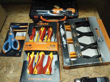 Attrezzi vari per hobby 