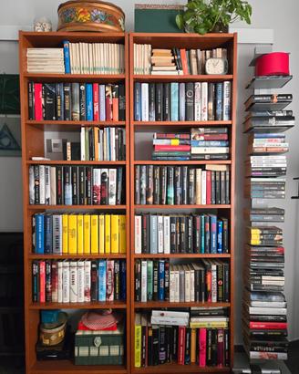 Libri gialli in blocco lingua italiana 