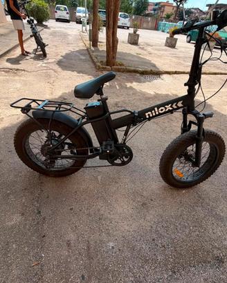 Bici elettrica pieghevole