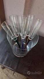 vaso con bicchieri  vintage