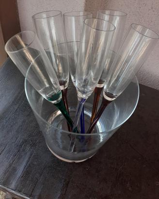 vaso con bicchieri  vintage