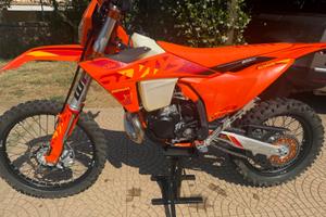 KTM 300exc six days 2025