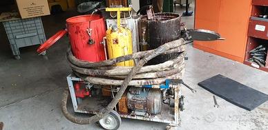 Schiumatrice poliuretano MECC modello crv