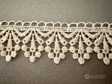 Bordo Pizzo Vintage Bianco Panna – 123,5 x 4,7 cm