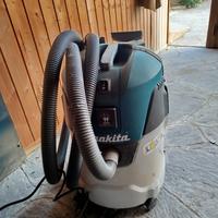 Aspirapolvere Makita 