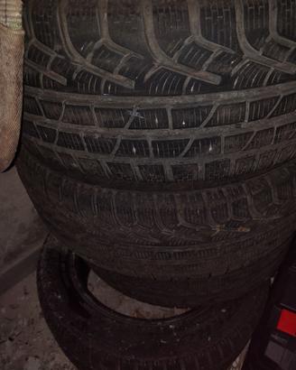 Pneumatici invernali 235/55 R17