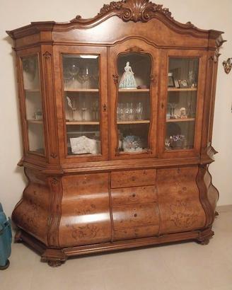 CREDENZA IN STILE