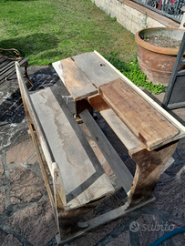 Vecchio banchino di scuoka