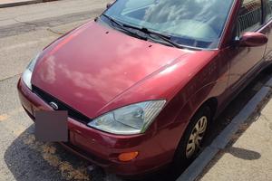 Ford Focus benzina 5 porte anno 2000