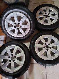 Gomme con cerchi attacco Volkswagen