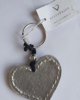 Portachiavi e ciondolo vesto pazzo