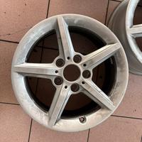 Cerchi in lega BMW serie 1  da 16 pollici.