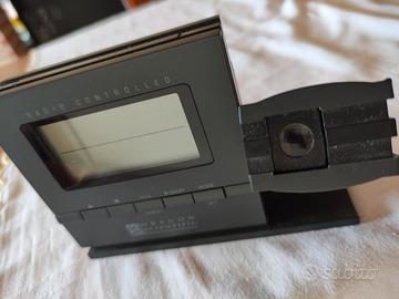 Orologio sveglia con proiettore orientabile Oregon