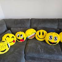 cuscini emojy