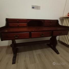 scrivania artigianale noce 