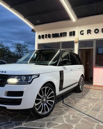 Land Rover Range Rover Vogue 3.0TDV6 black edition