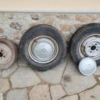 Cerchi e gomme Fiat 600 epoca