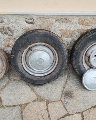 Cerchi e gomme Fiat 600 epoca