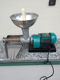 MACCHINA PER PASSATA POMODORO 