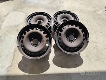 Cerchi in metallo da 16"