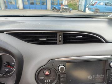 Bocchetta clima centrale TOYOTA YARIS del 2016