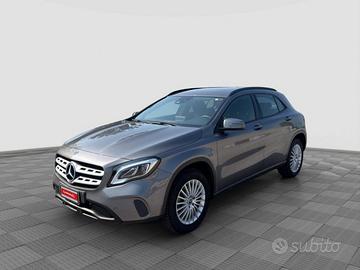MERCEDES-BENZ CLA sse GLA GLA 200 d Automatic Bu