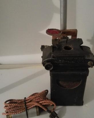 antico ingranditore. 