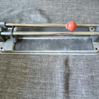 Taglierina per piastrelle